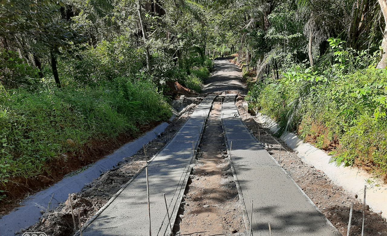 Concrete Pads & Seismic-Resistant Structural Framework and Ditches progress — Boca Chica, Chiriquí.