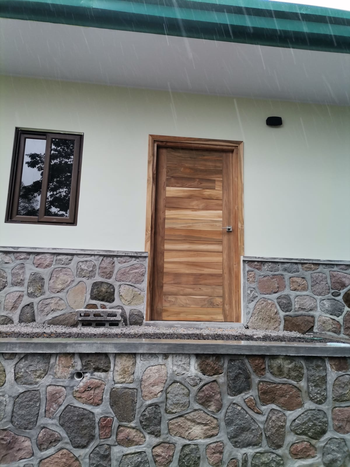 Concrete & Stone Residence — image 5